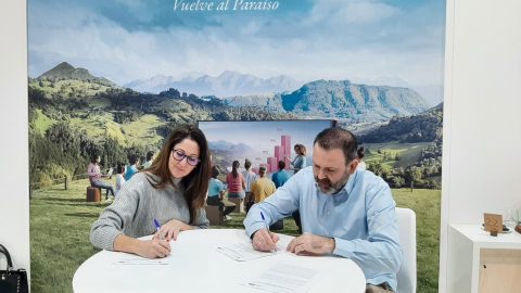 La Asociación de Ecoturismo en España y el Ayuntamiento de Onís firman un convenio para la adhesión empresas al Club Ecoturismo en España